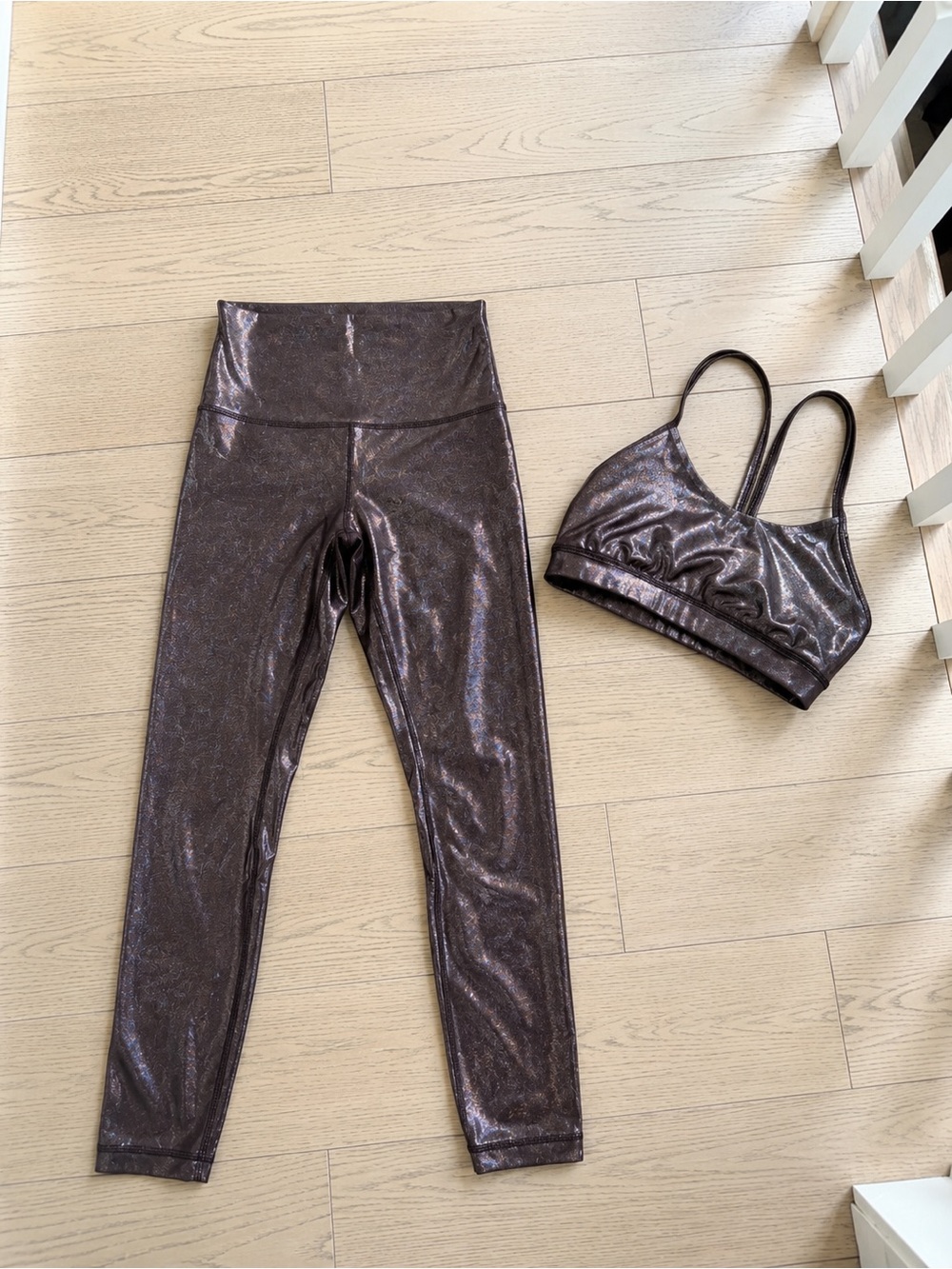 lululemon athletica Metallic Brown High-Waist Leggings size 4 bra size 6